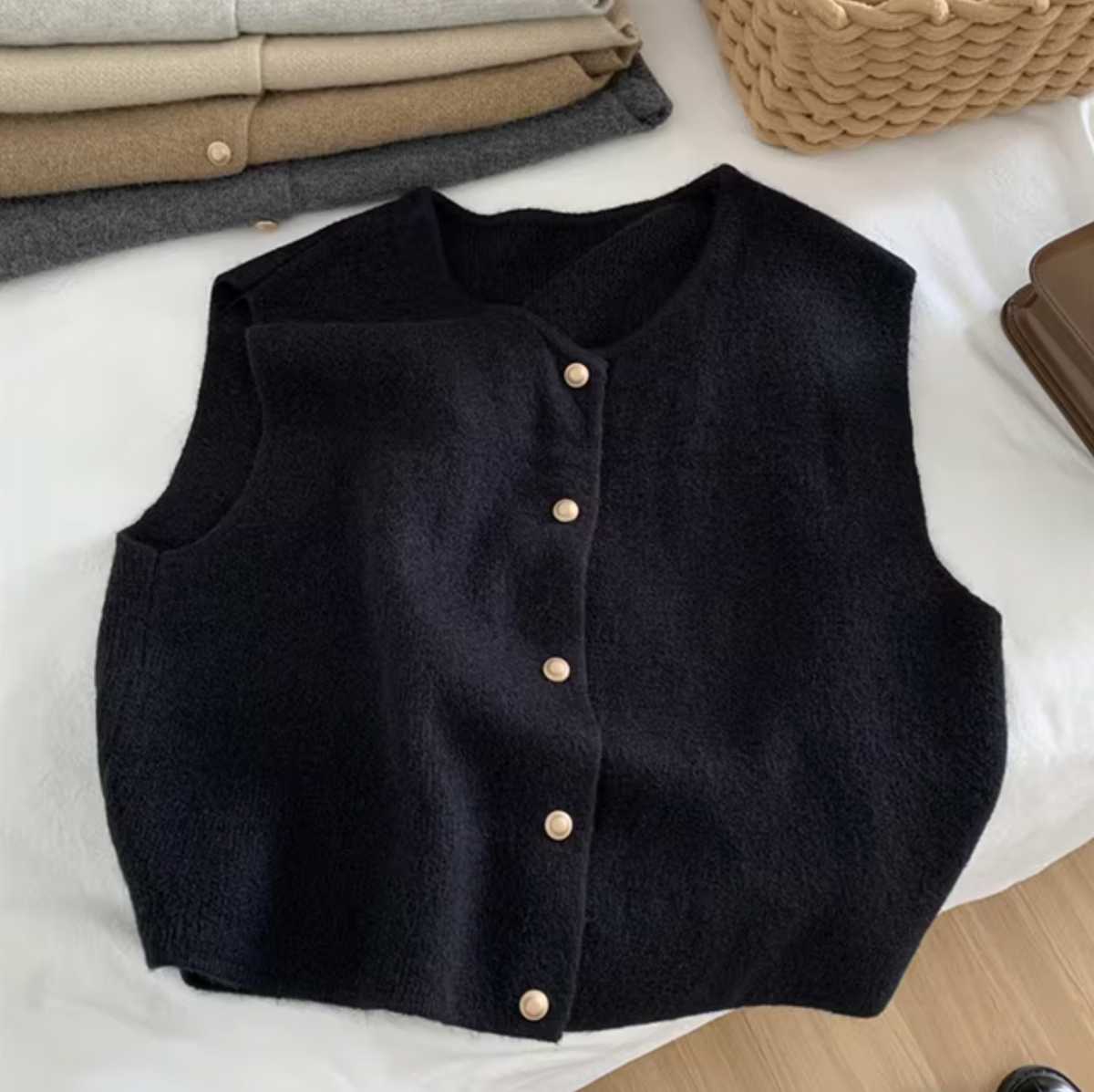 Olivia | Women's Sleeveless Button-Up Knitted Vest – Soft Layering Style for Casual Work and Transitional Everyday Wear