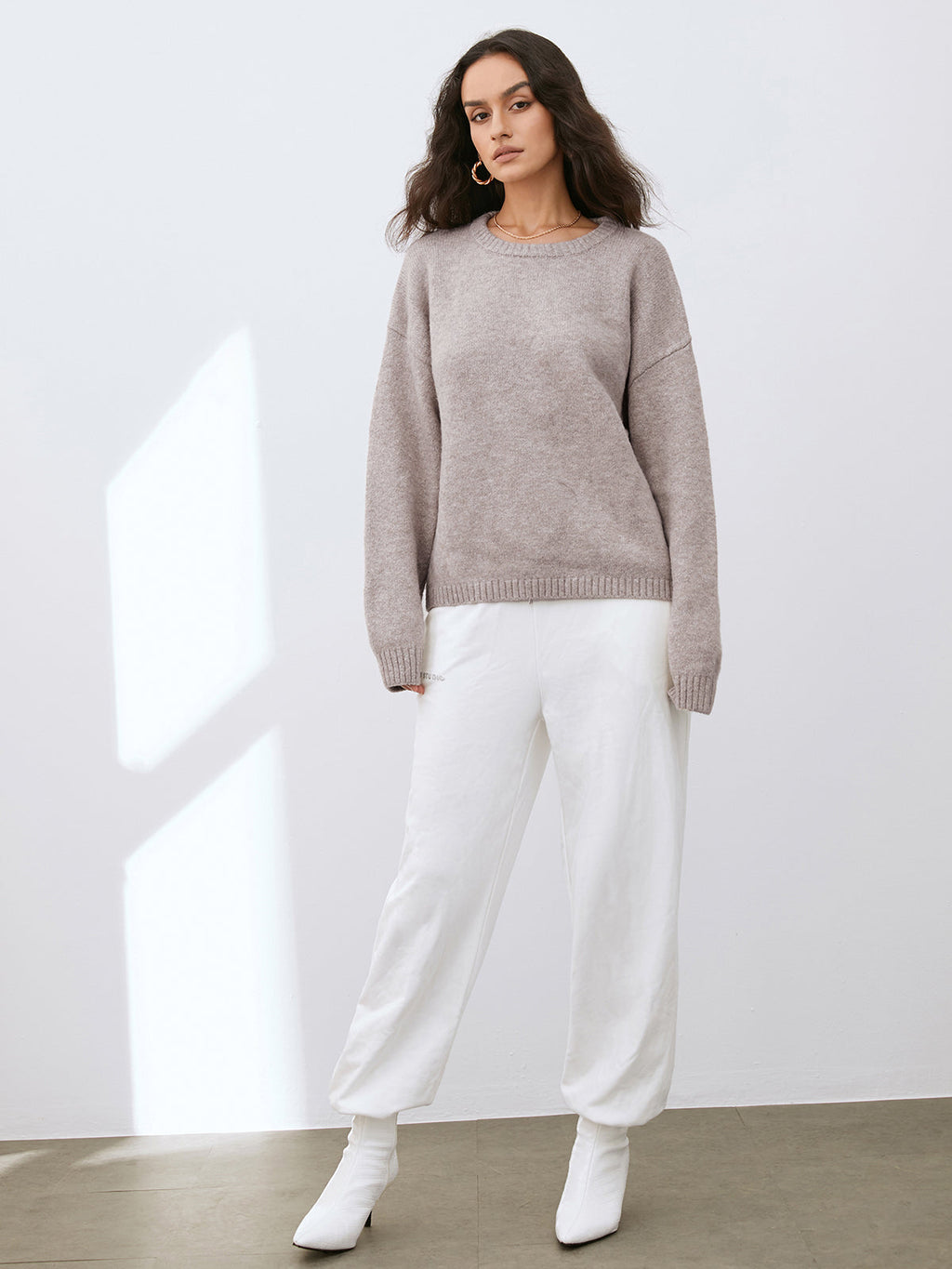 Melanie | Women's Lightweight Sweater – Soft Relaxed Layer for Everyday Wear