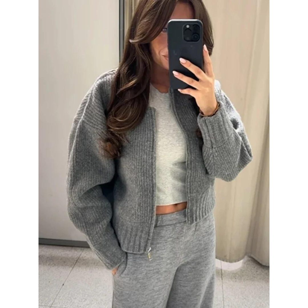 Lydia | Women's Zip-Front Knitted Cardigan – Crew Neck Layer for Autumn and Winter