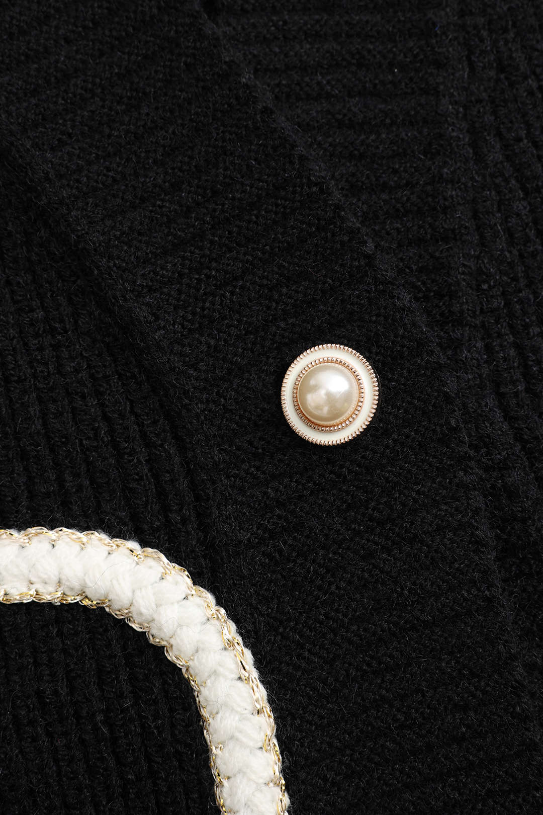 Ella | Noir Women's Knitted Cardigan with Denim Pocket Details for Effortless Everyday Style