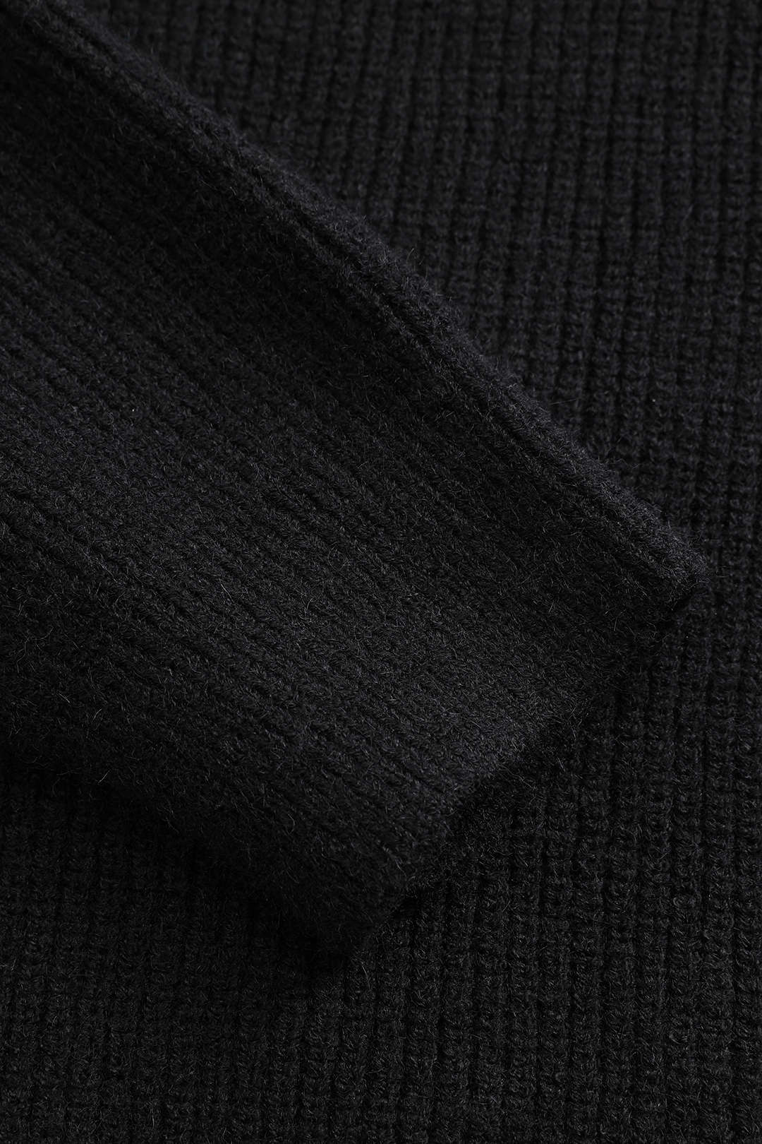 Ella | Noir Women's Knitted Cardigan with Denim Pocket Details for Effortless Everyday Style
