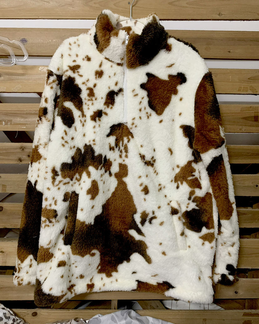 Cassandra | Women's Cow-Print Sherpa Quarter-Zip Sweatshirt – Cosy Fleece Pullover for Cooler Days