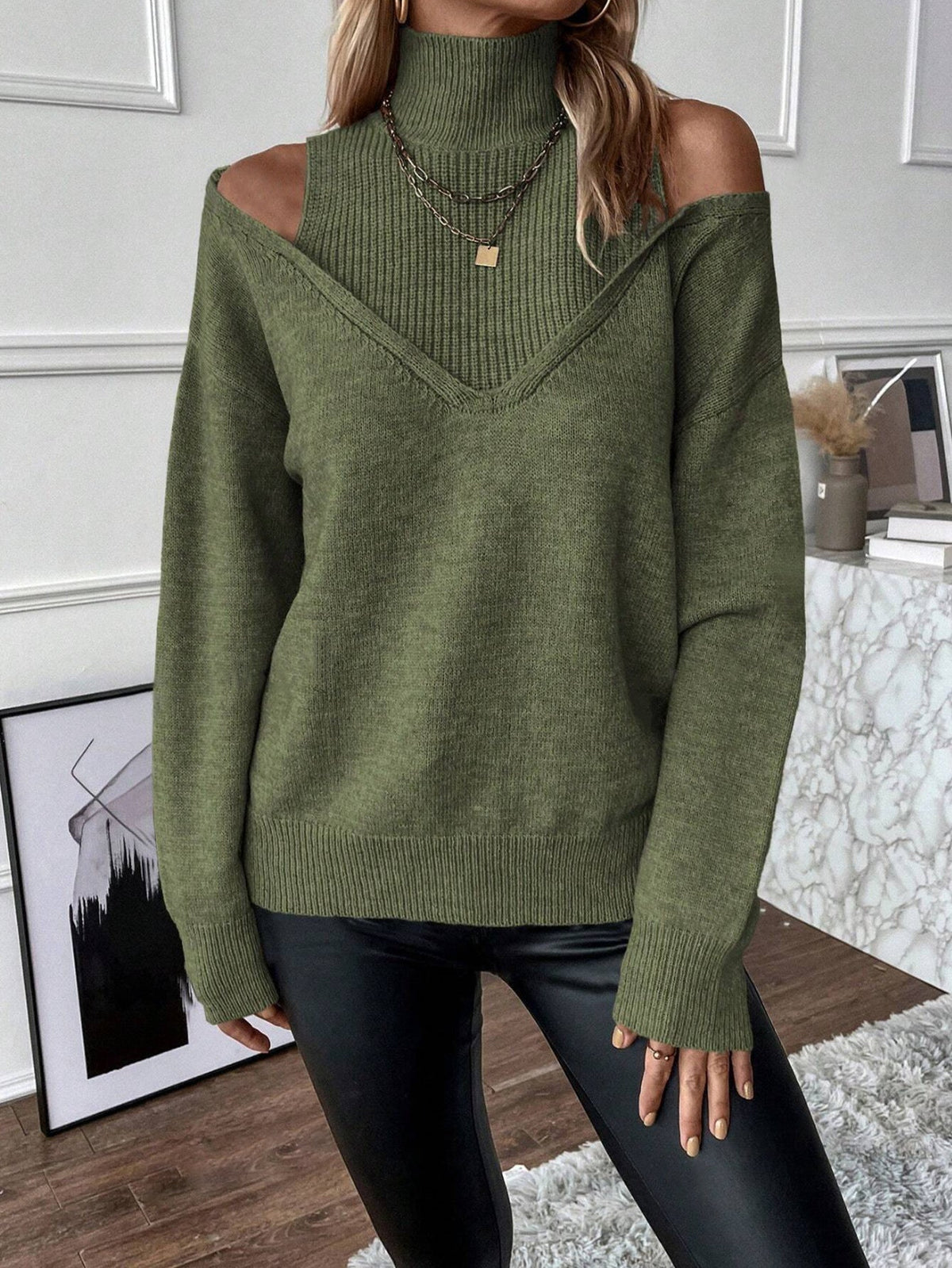 Lisa | Women's Cold-Shoulder Turtleneck Sweater – Layered Knit for Winter Wear