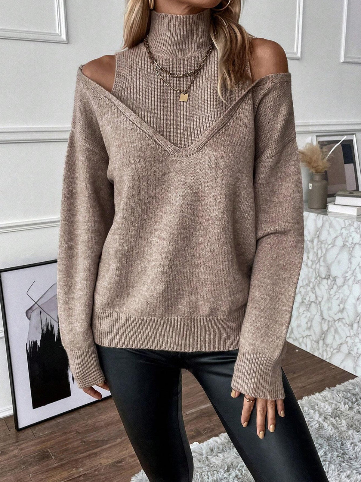 Lisa | Women's Cold-Shoulder Turtleneck Sweater – Layered Knit for Winter Wear