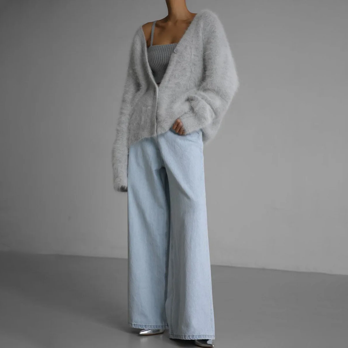 Ophelia | Women's Oversized Mohair Knit Cardigan – Fuzzy Button-Front Sweater with Relaxed V-Neck for Autumn Winter and Everyday Layering