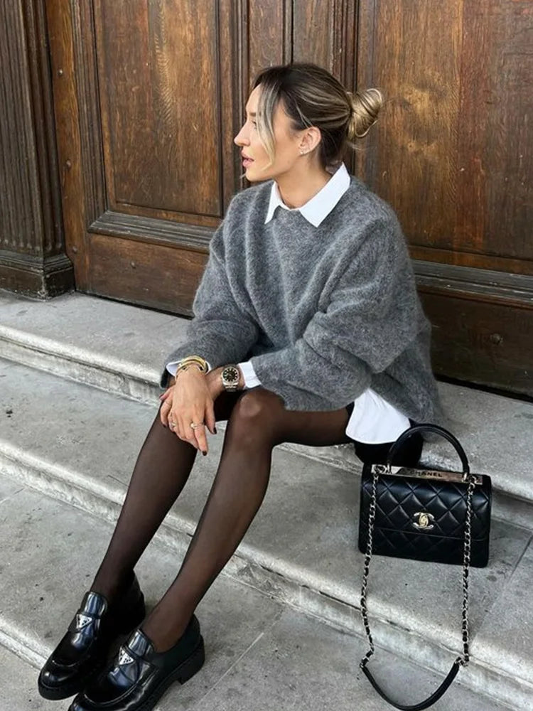 Joan | Women's Fluffy Crew-Neck Knit Sweater – Soft Relaxed Pullover for Cozy Everyday Layering
