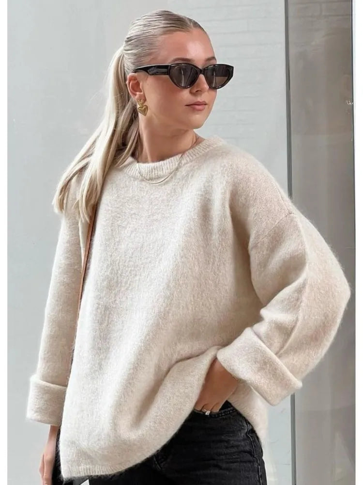 Joan | Women's Fluffy Crew-Neck Knit Sweater – Soft Relaxed Pullover for Cozy Everyday Layering