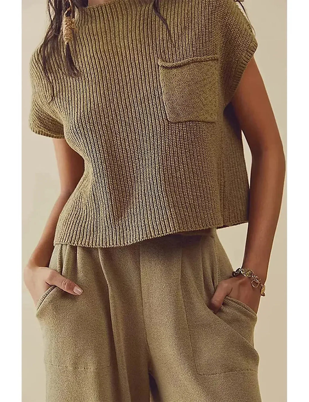 Erin | Women's Ribbed Short-Sleeve Knit Top – Relaxed Mock-Neck Shirt for Office and Daily Wear
