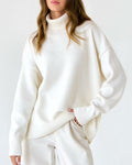 Mae | Women's Oversized Turtleneck Sweater – Relaxed Winter Knit for Everyday Layering