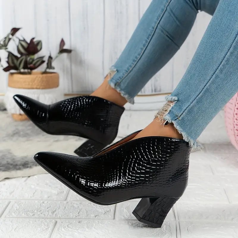 Iris | Women's Pointed-Heeled Boot