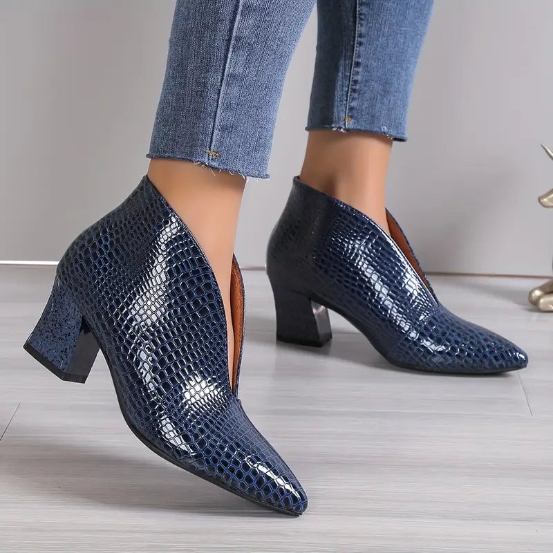 Iris | Women's Pointed-Heeled Boot