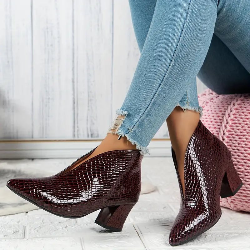 Iris | Women's Pointed-Heeled Boot