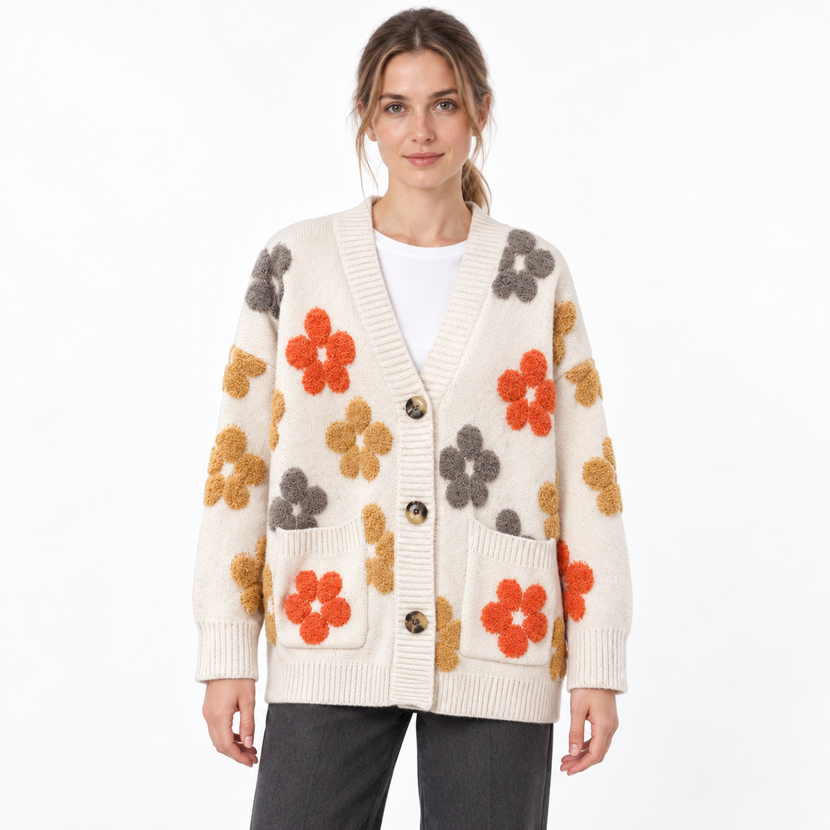 Katherine | Women's Floral Appliqué Knitted Cardigan – Relaxed V-Neck Button Style for Cosy Autumn Days and Casual Layering